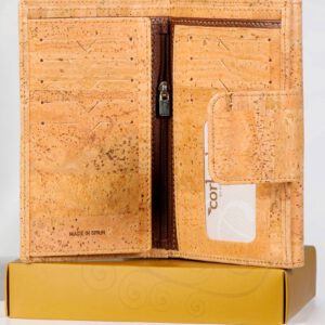 cartera corcho arbol hecha a mano